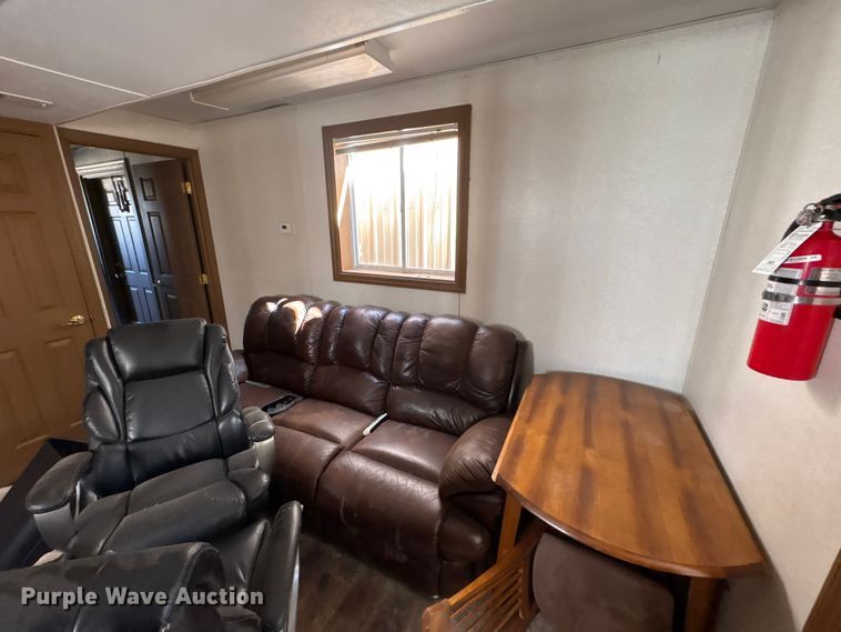 image for item FK1331 Skid mounted living quarters