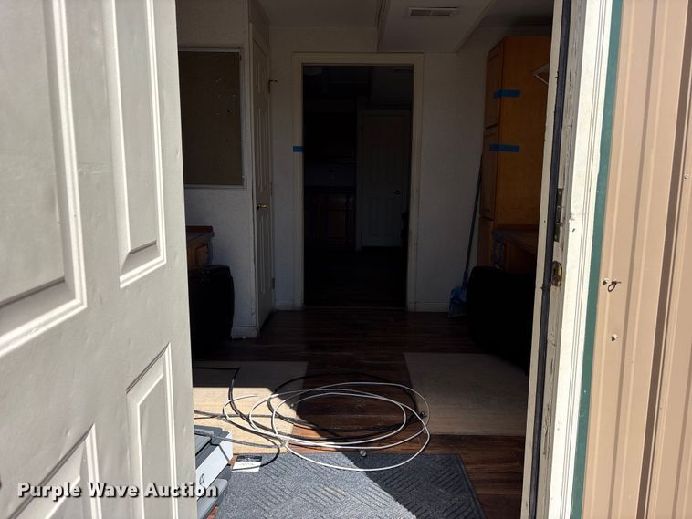 image for item FK1332 Skid mounted living quarters