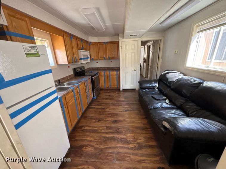 image for item FK1332 Skid mounted living quarters