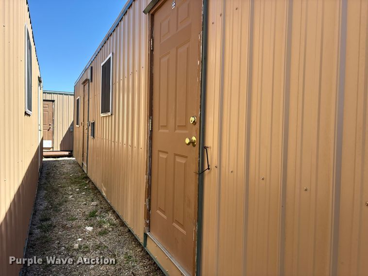 image for item FK1333 Skid mounted living quarters