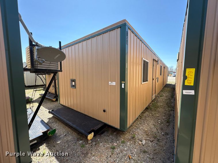 image for item FK1333 Skid mounted living quarters