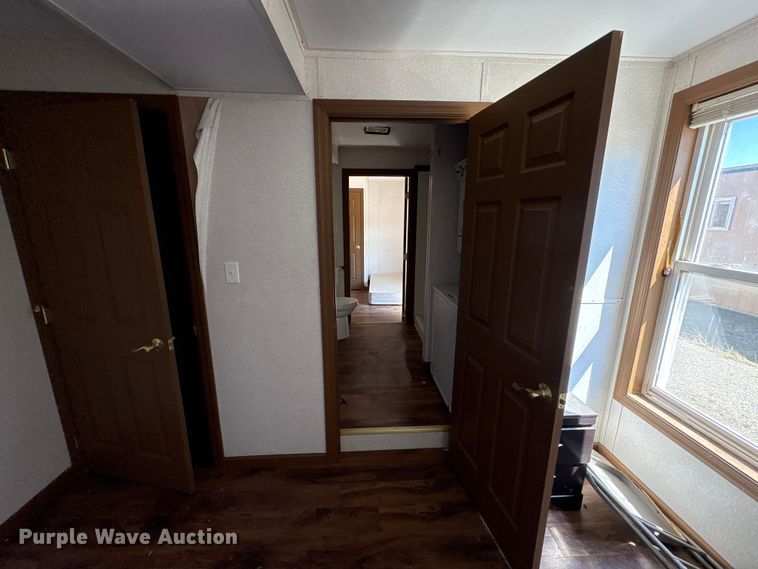 image for item FK1333 Skid mounted living quarters