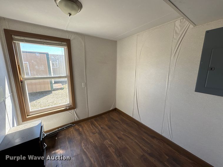 image for item FK1333 Skid mounted living quarters