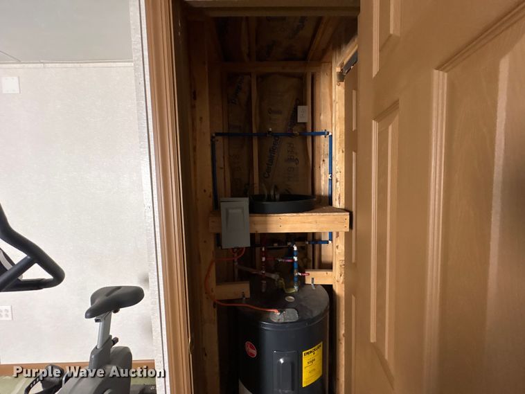 image for item FK1333 Skid mounted living quarters