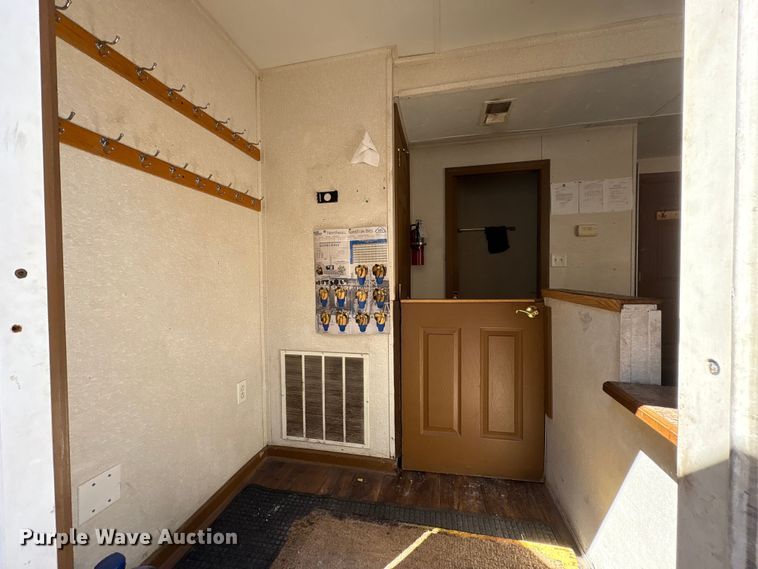 image for item FK1334 Skid mounted living quarters