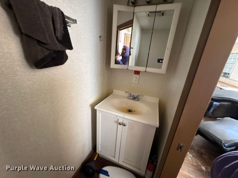 image for item FK1334 Skid mounted living quarters