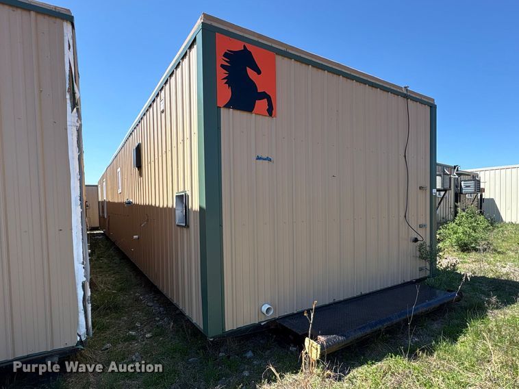image for item FK1335 Skid mounted living quarters