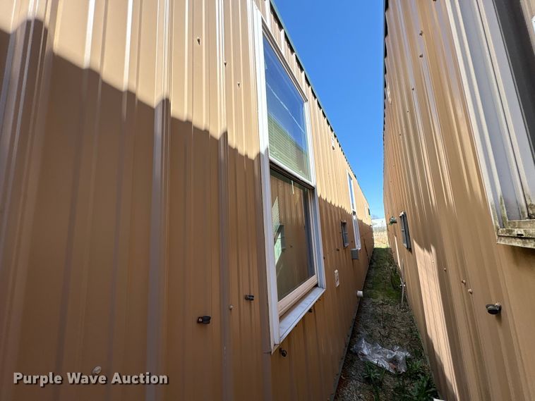 image for item FK1335 Skid mounted living quarters