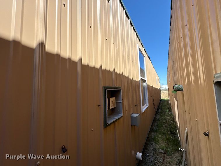 image for item FK1335 Skid mounted living quarters