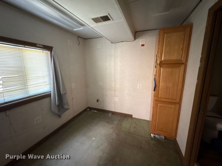 image for item FK1335 Skid mounted living quarters