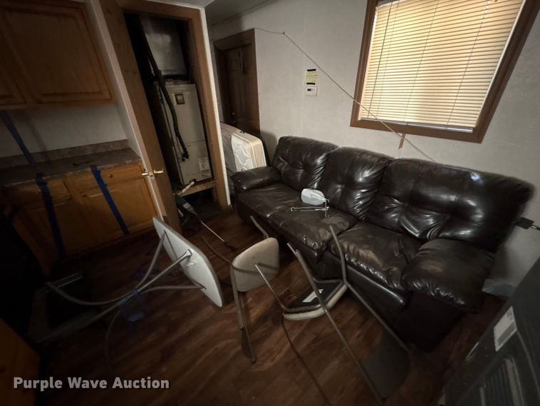 image for item FK1335 Skid mounted living quarters