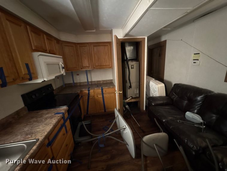 image for item FK1335 Skid mounted living quarters