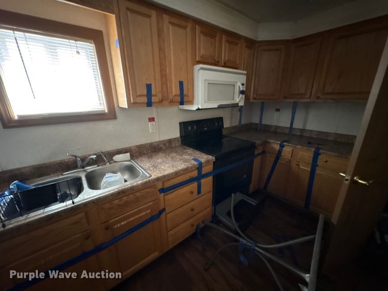 image for item FK1335 Skid mounted living quarters