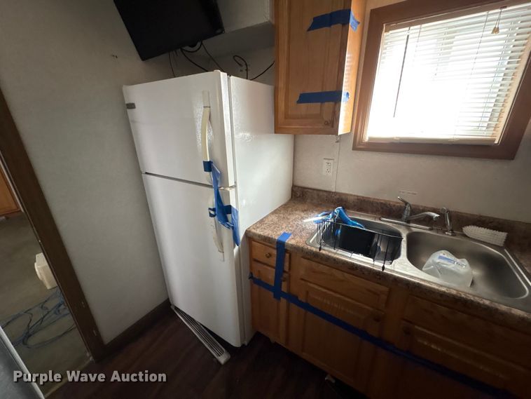 image for item FK1335 Skid mounted living quarters