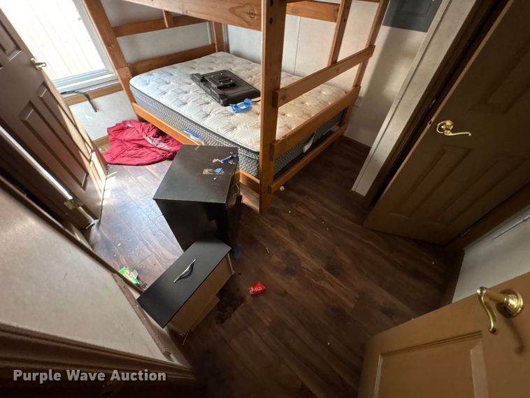 image for item FK1335 Skid mounted living quarters