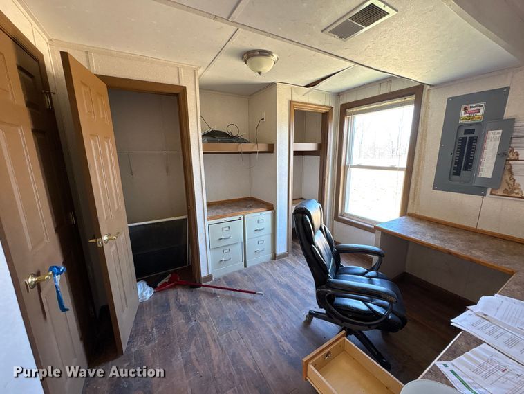 image for item FK1336 Skid mounted living quarters