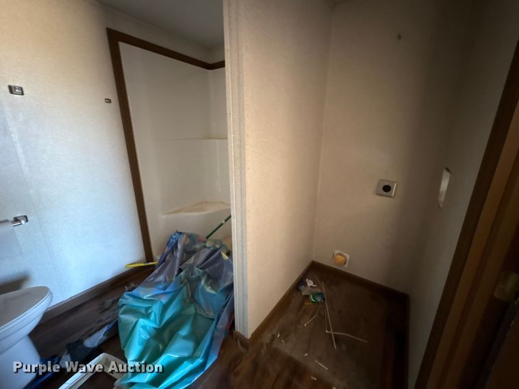 image for item FK1336 Skid mounted living quarters