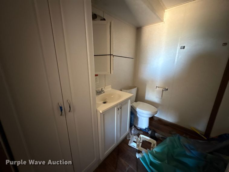 image for item FK1336 Skid mounted living quarters