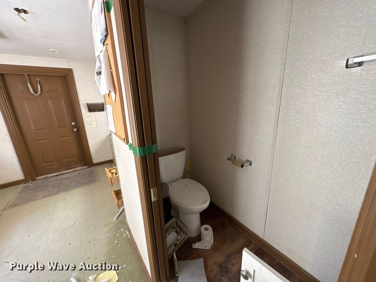 image for item FK1336 Skid mounted living quarters
