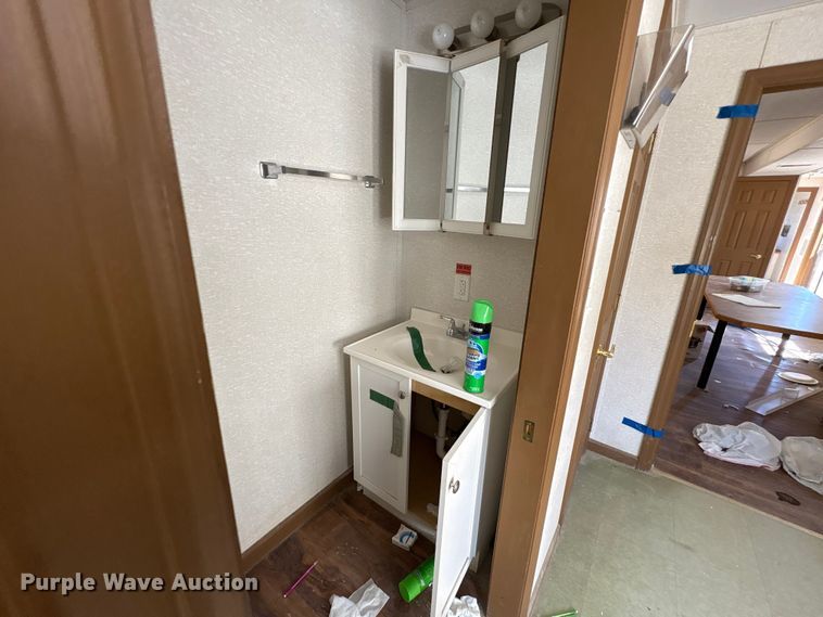 image for item FK1336 Skid mounted living quarters