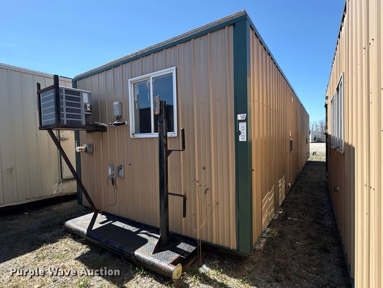 image for item FK1337 Skid mounted living quarters