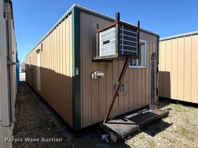 image for item FK1337 Skid mounted living quarters