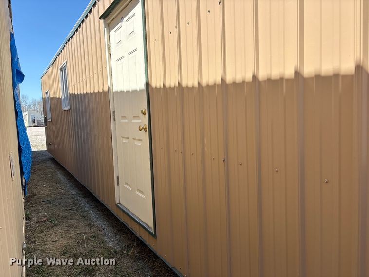 image for item FK1337 Skid mounted living quarters