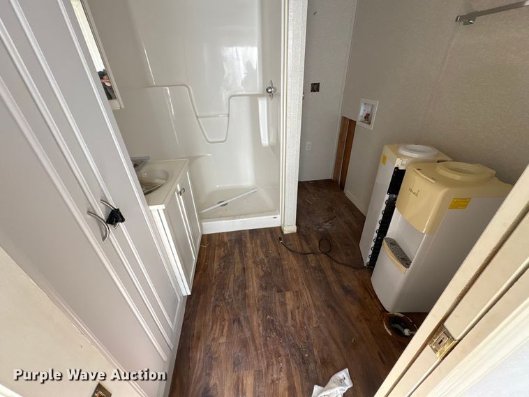 image for item FK1337 Skid mounted living quarters