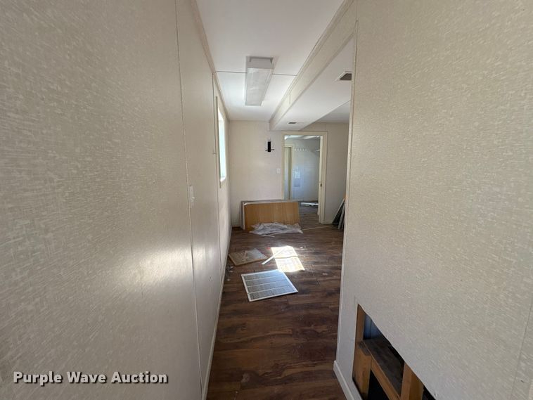 image for item FK1337 Skid mounted living quarters