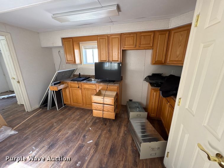 image for item FK1337 Skid mounted living quarters