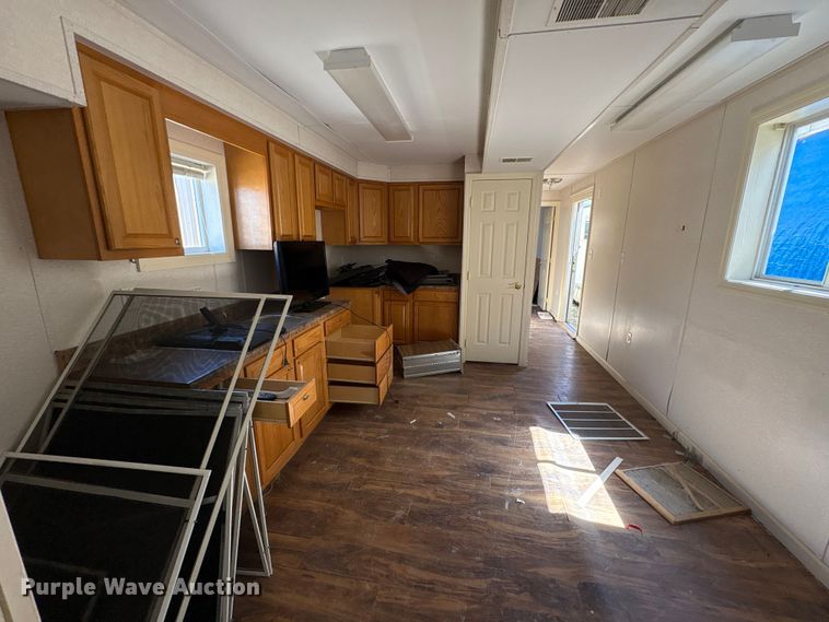 image for item FK1337 Skid mounted living quarters