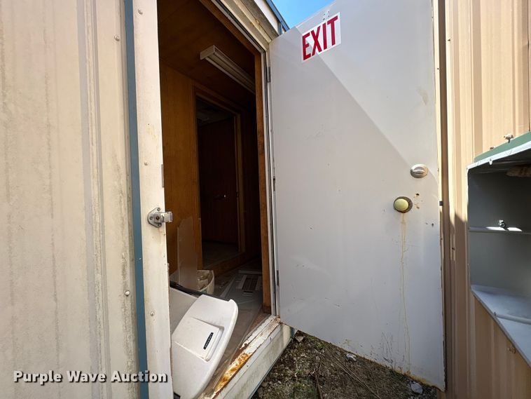 image for item FK1338 Skid mounted living quarters