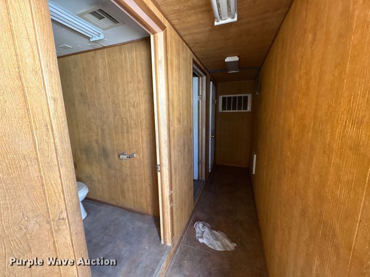 image for item FK1338 Skid mounted living quarters