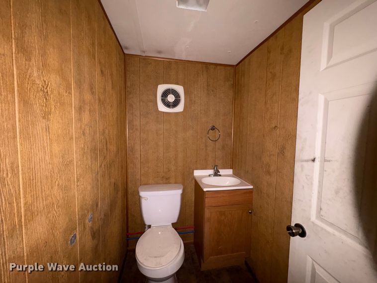 image for item FK1338 Skid mounted living quarters