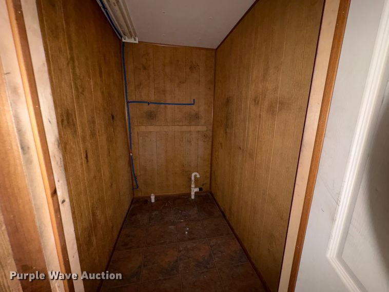 image for item FK1338 Skid mounted living quarters