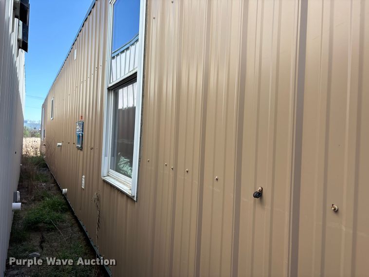 image for item FK1339 Skid mounted living quarters