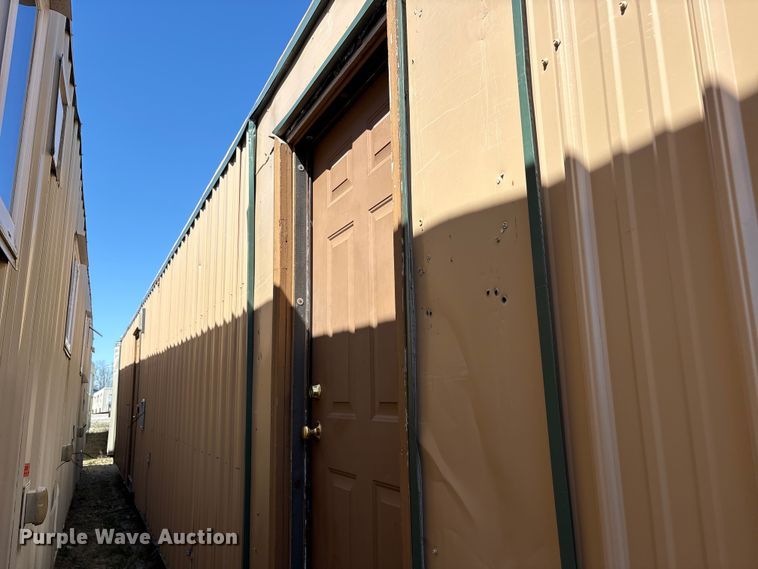 image for item FK1339 Skid mounted living quarters