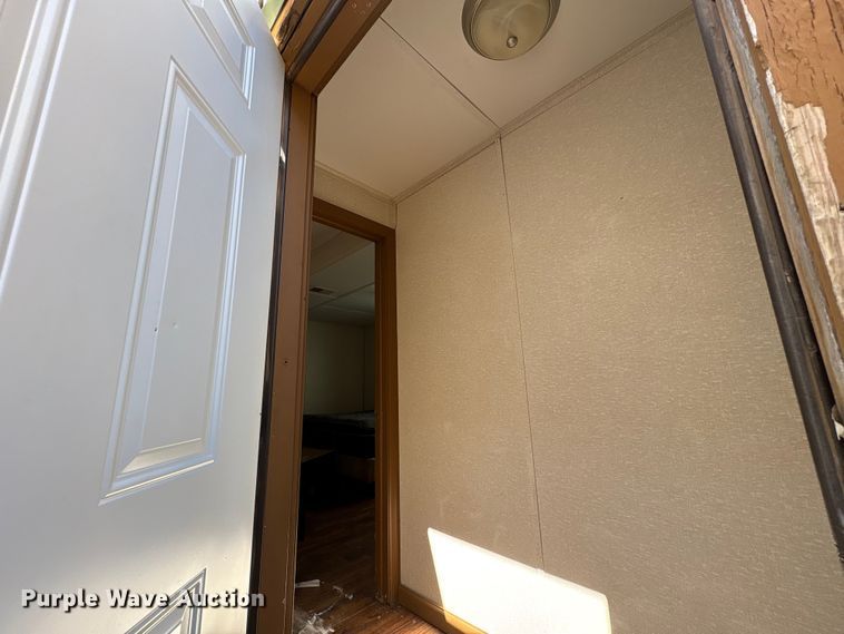 image for item FK1339 Skid mounted living quarters