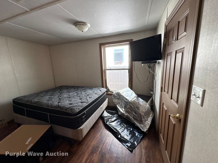 image for item FK1339 Skid mounted living quarters