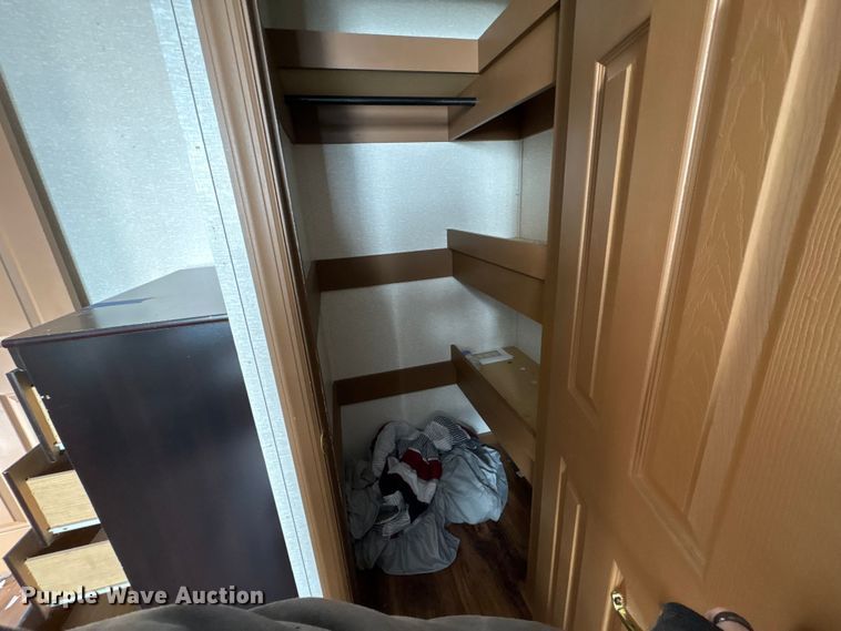 image for item FK1339 Skid mounted living quarters