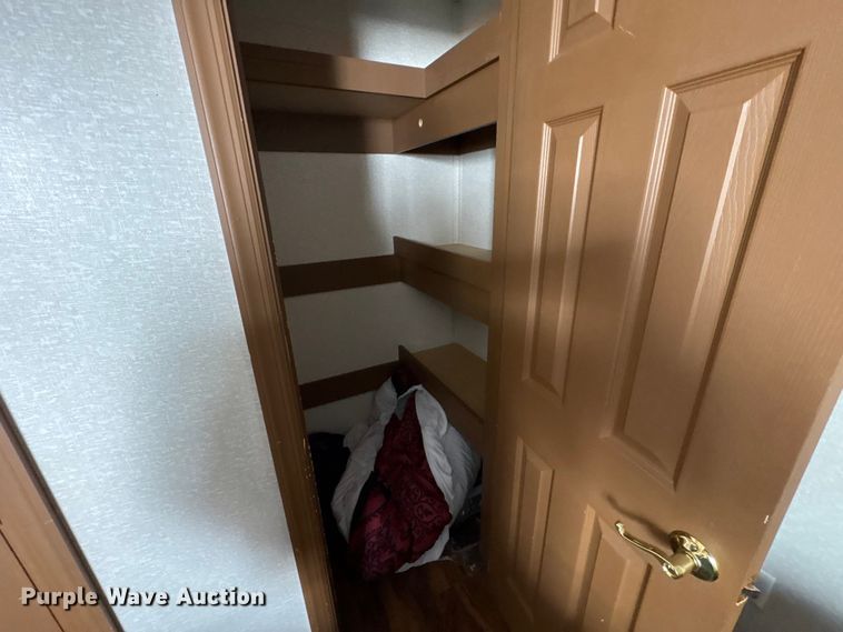 image for item FK1339 Skid mounted living quarters