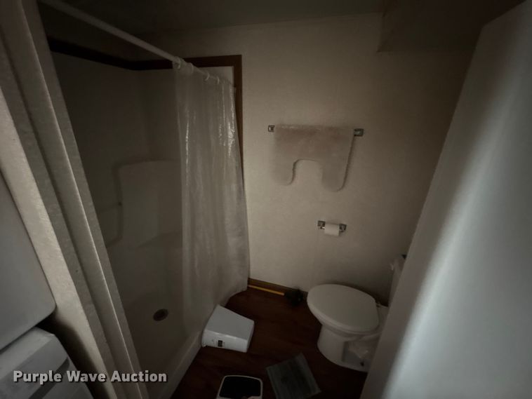 image for item FK1339 Skid mounted living quarters