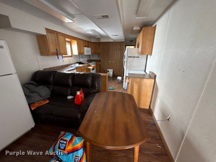 image for item FK1339 Skid mounted living quarters