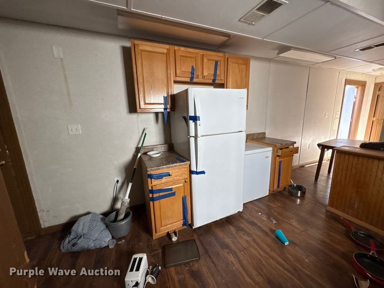 image for item FK1339 Skid mounted living quarters