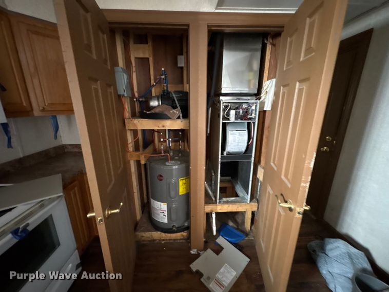 image for item FK1339 Skid mounted living quarters