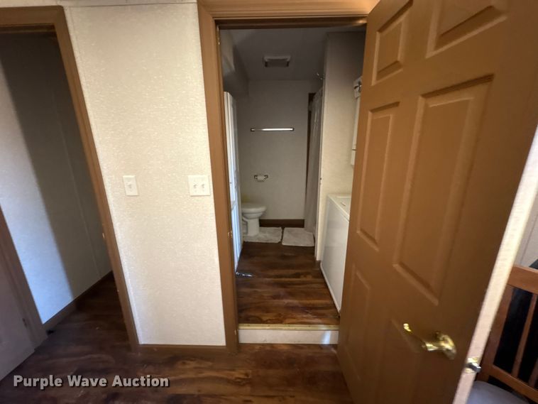 image for item FK1339 Skid mounted living quarters