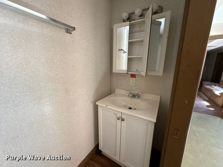 image for item FK1342 Skid mounted living quarters