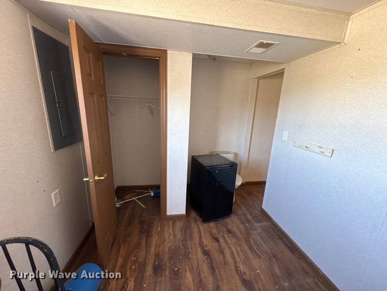 image for item FK1343 Skid mounted living quarters
