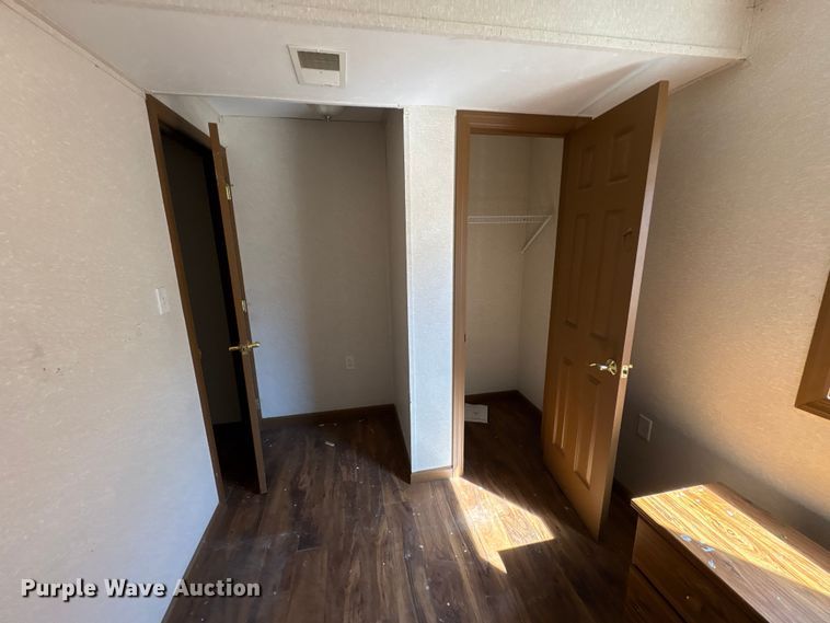 image for item FK1343 Skid mounted living quarters