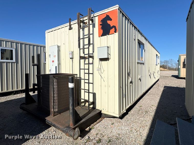 image for item FK1351 Skid mounted living quarters